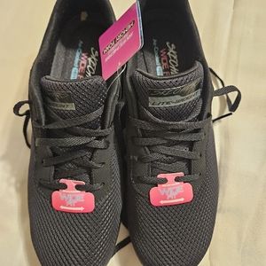 NWT Sketchers Black Size 9 Women's Shoes Wide fit
